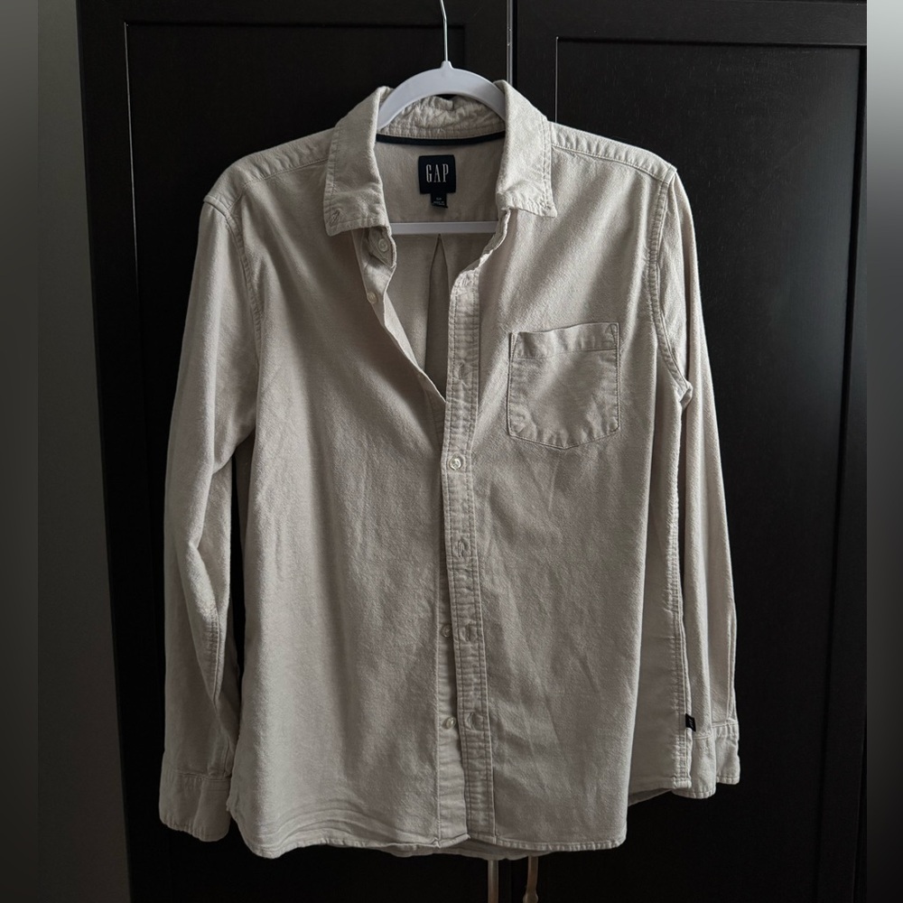 GAP button up